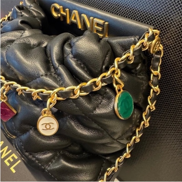 Chanel Vip Black Quilted Leather Chain Bag - Picture 14 of 16